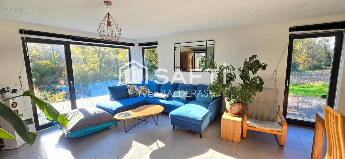 Photo 1 - Maison à POUILLEY-LES-VIGNES