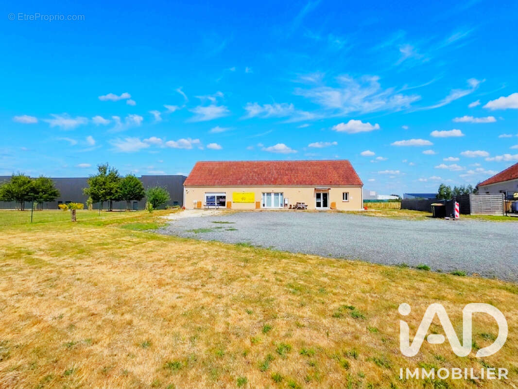 Commerce 218 m² à Ablis  - photo 4