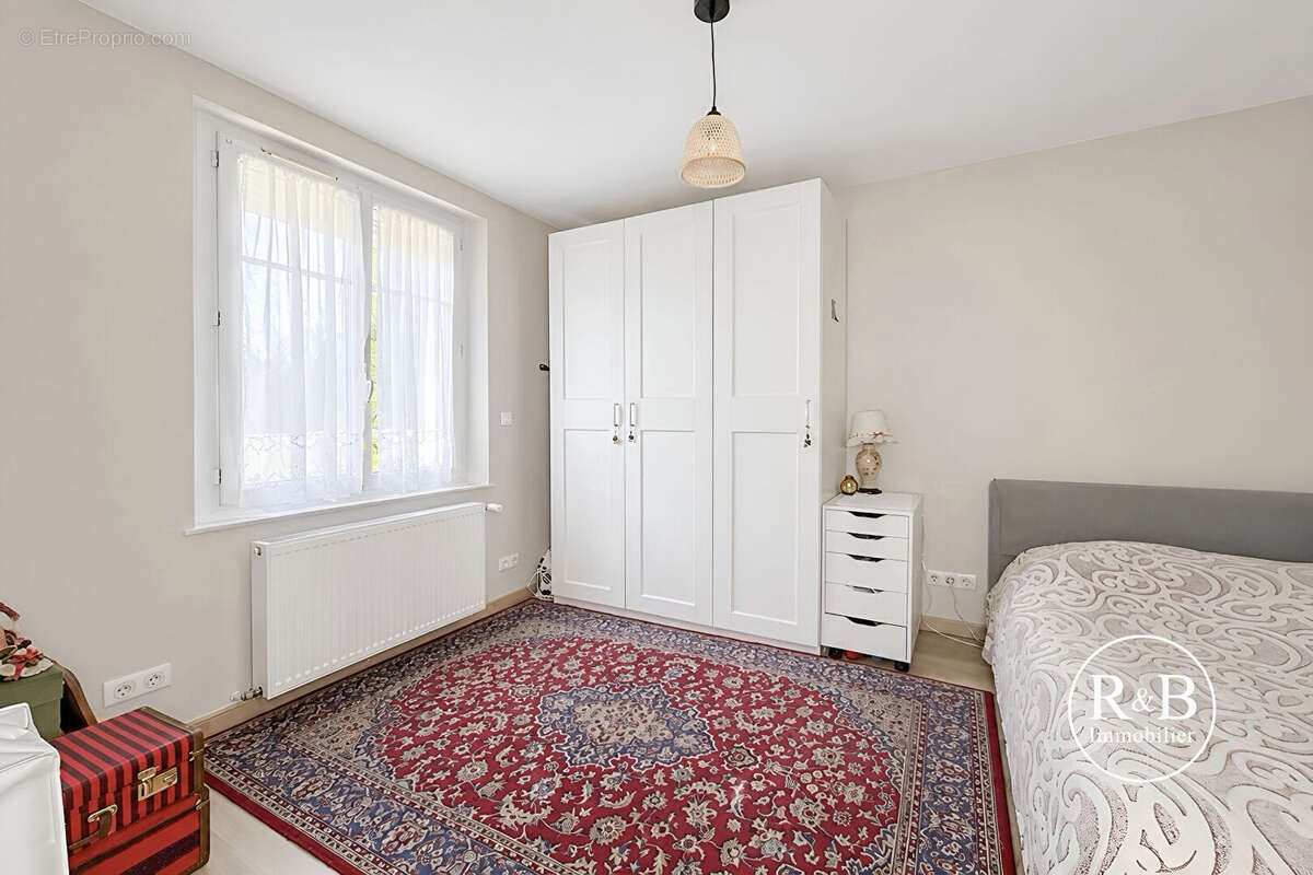 Appartement à LES CLAYES-SOUS-BOIS