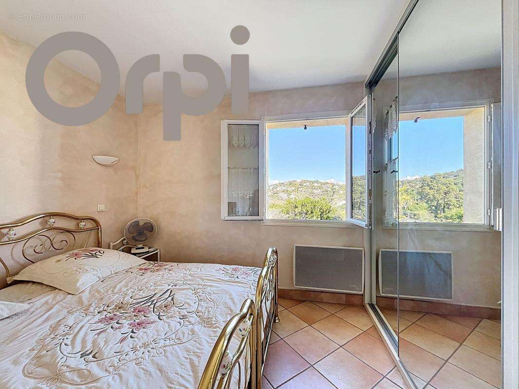 Maison à LES ISSAMBRES