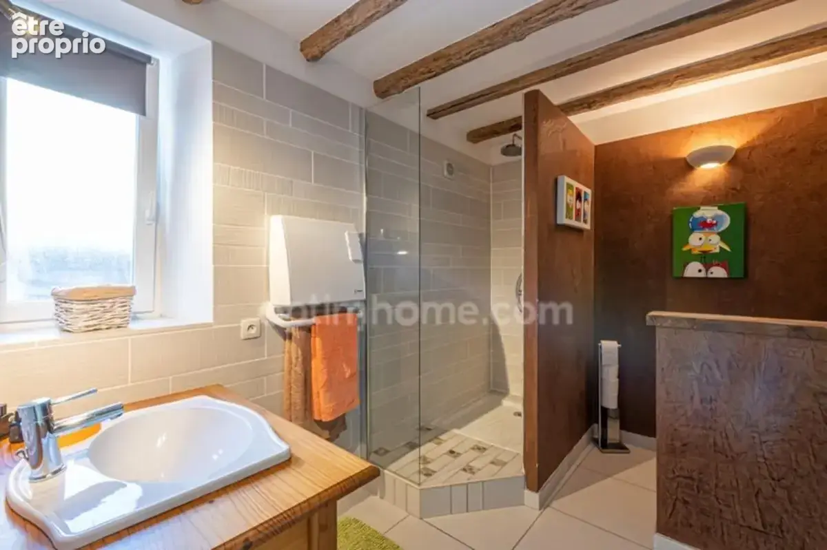 **Coup de cœur – Maison de charme 195 m² avec 2 entrées indépendantes, 2 extérieurs, garage, cave, vue et piscine** - photo 15
