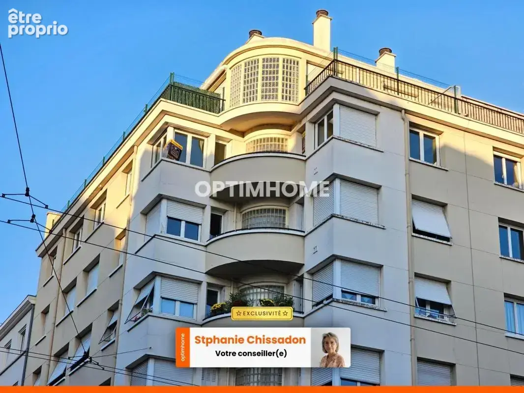 Appartement de type 3  79 m² ,  renove avec gout au 6 eme etage et avec ascenseur - - photo 8