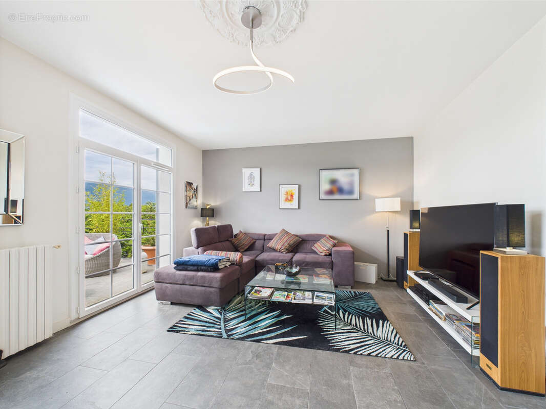 Maison à CHINDRIEUX