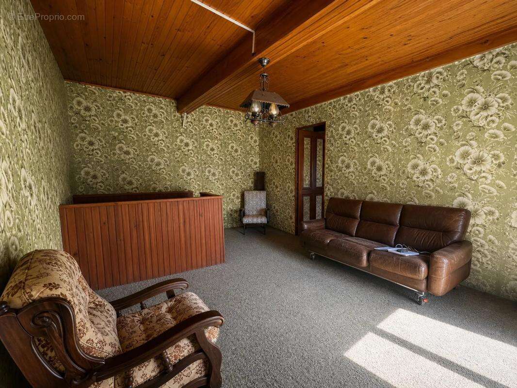 Maison de 120 m2 avec plus de 2,2 hectares de terrain - photo 11