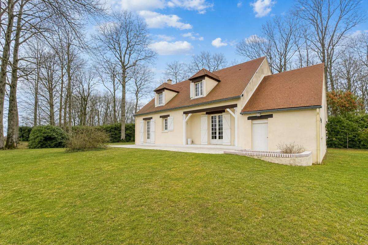 Maison à LA SELLE-SUR-LE-BIED