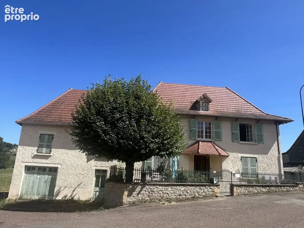 Photo 1 - Maison à SAINT-CHRISTOPHE-EN-BRIONNAIS