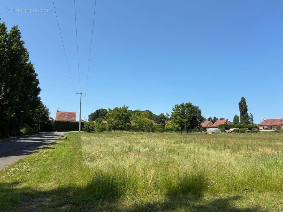Terrain à MONT-SAINT-ELOI