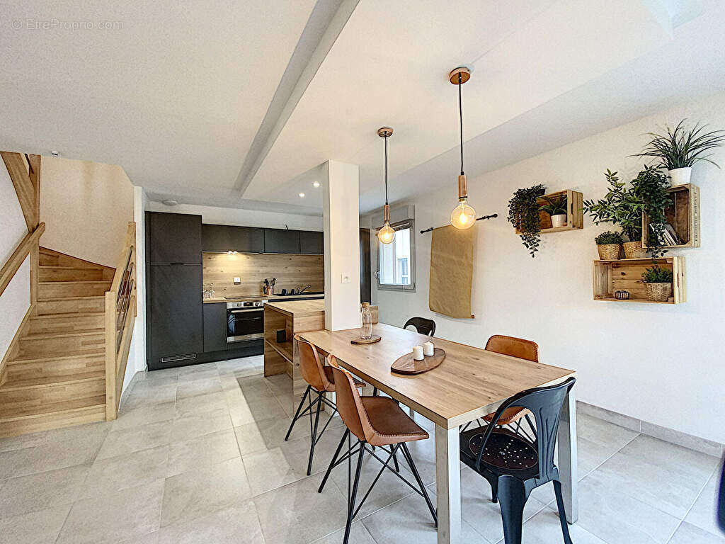 Maison à CLENAY