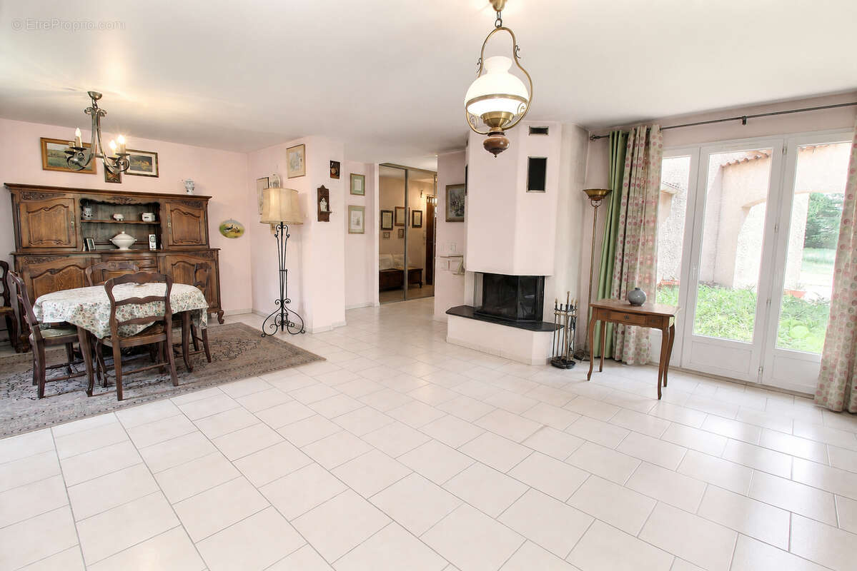 À vendre à Bedoin maison de 123 m² sur 1000 m² - photo 4