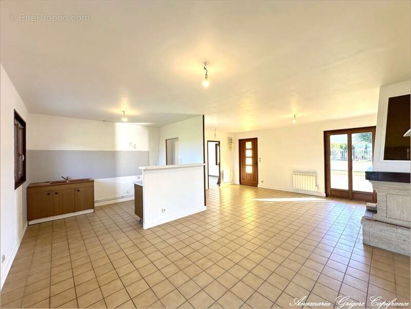 Maison à COURVILLE-SUR-EURE