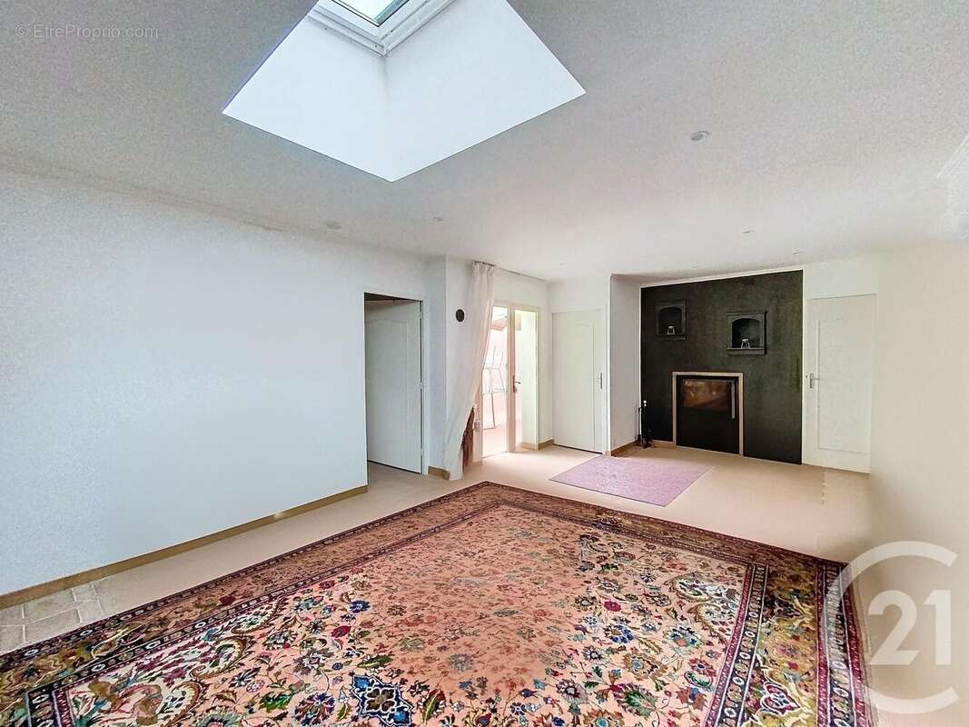 Maison 165 m² à Balloy  - photo 4