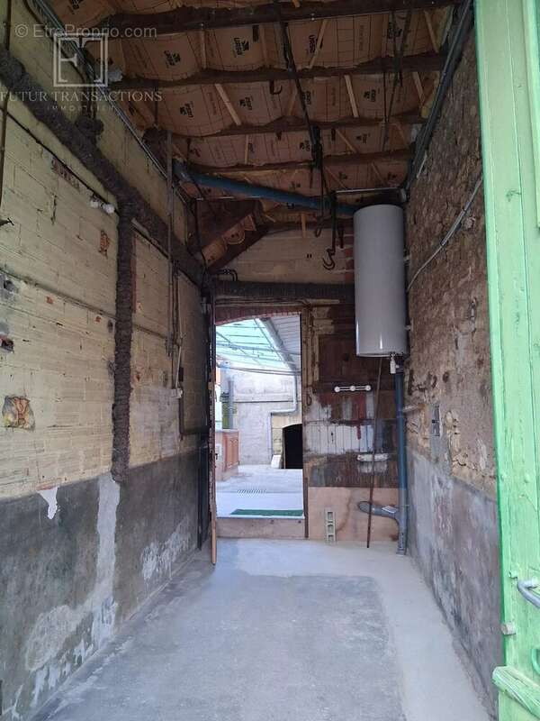 Maison à JAVERLHAC-ET-LA-CHAPELLE-SAINT-ROBERT