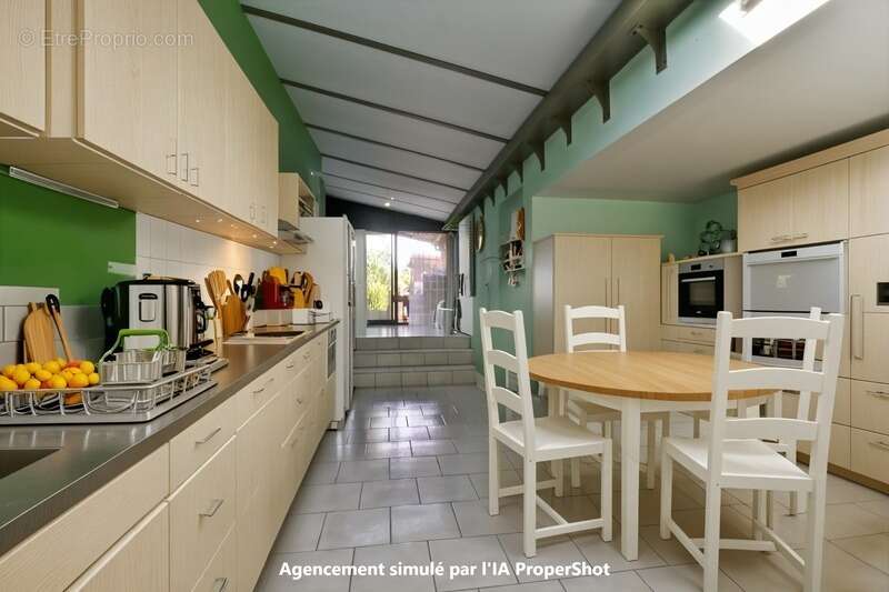 Maison avec garage et jardin au cœur du village / Idéal premier achat ou investissement  LE CHATELET (18) - photo 3