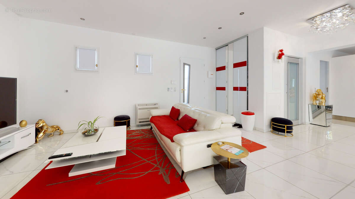 Maison à SEPTEMES-LES-VALLONS