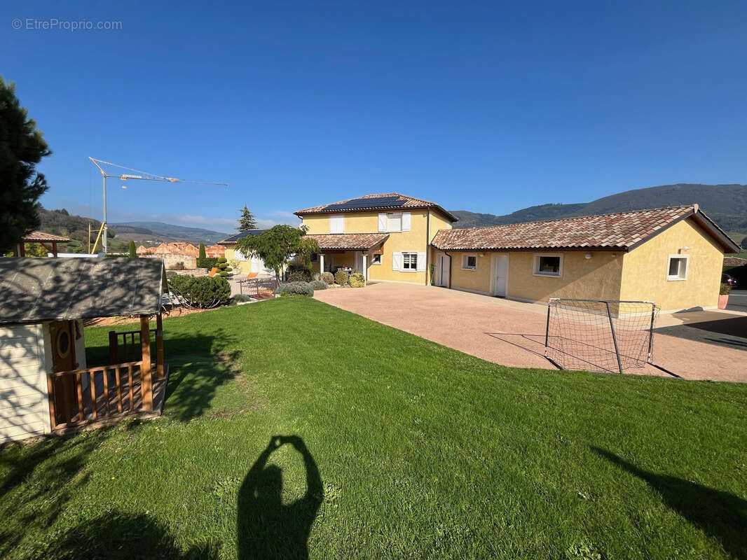 Maison à SAINT-DIDIER-SUR-BEAUJEU