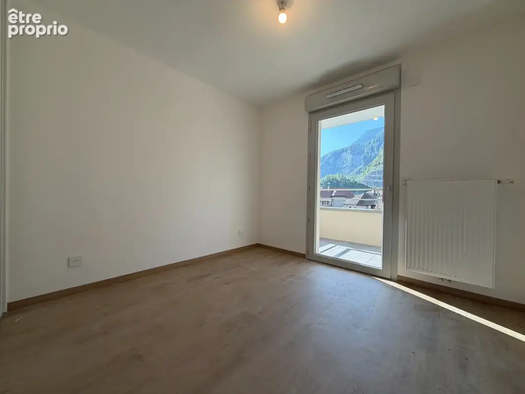 CLUSES CENTRE – T3 prêt à vivre - sans délais - photo 3