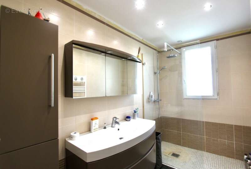 Maison à LA LANDE-DE-FRONSAC