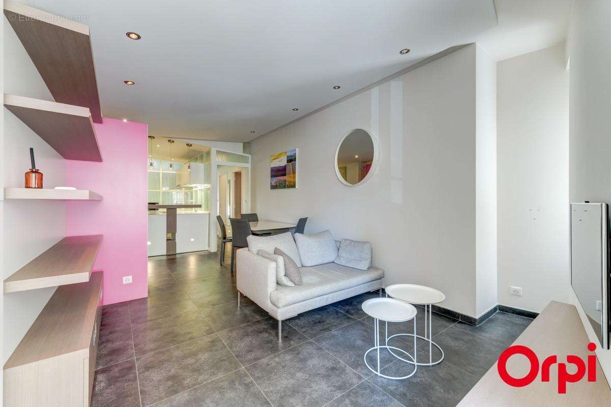 Appartement À Vendre - photo 6