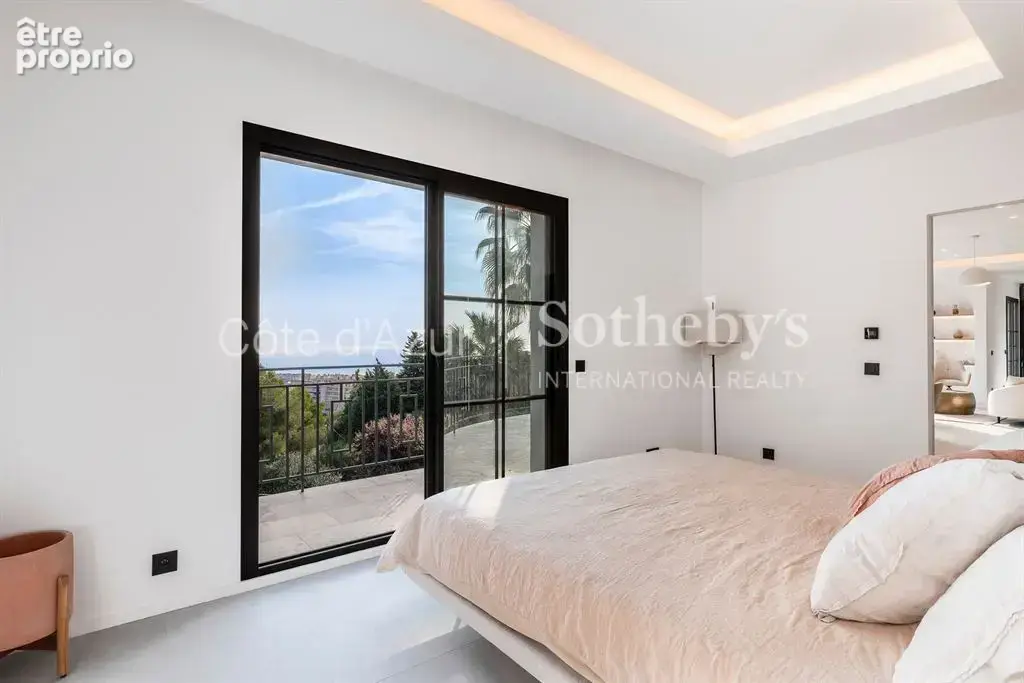 Roquebrune-Cap-Martin, villa contemporaine rénovée avec piscine à proximité de Monaco - photo 16
