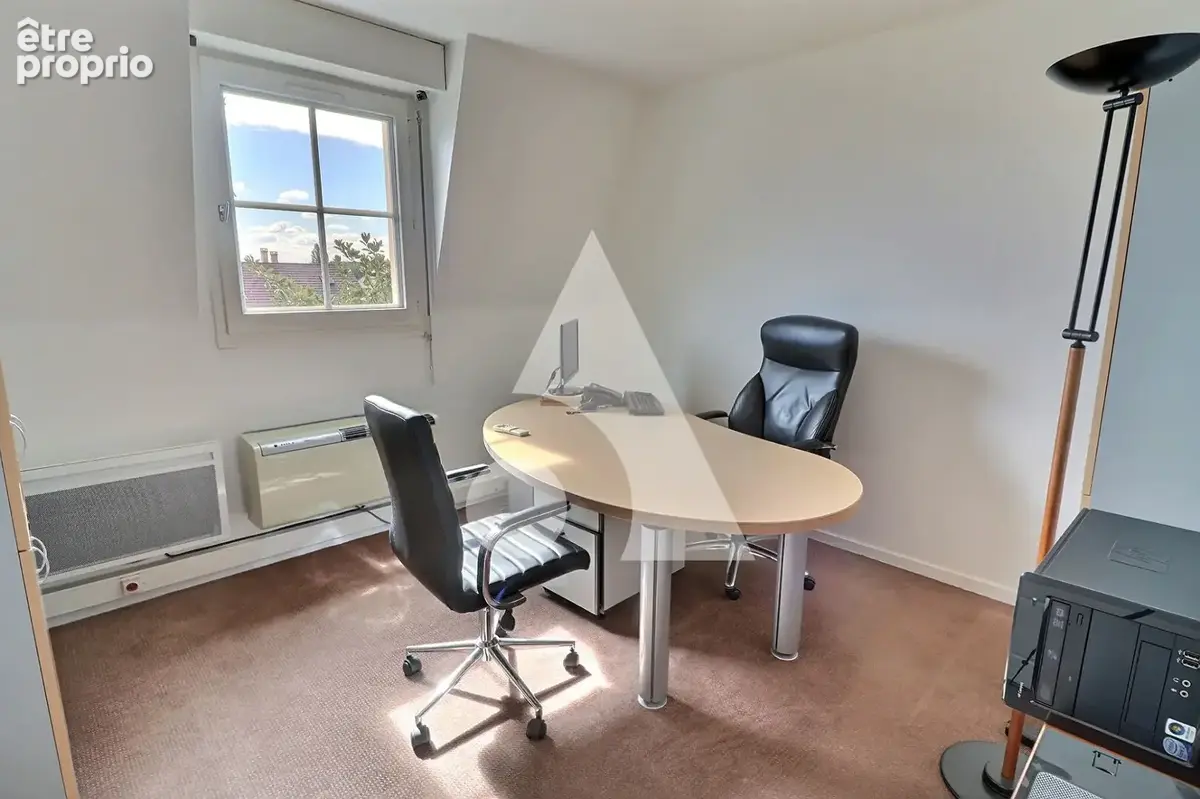 Cergy port - maison de 230 m² avec garage et fort potentiel - photo 12