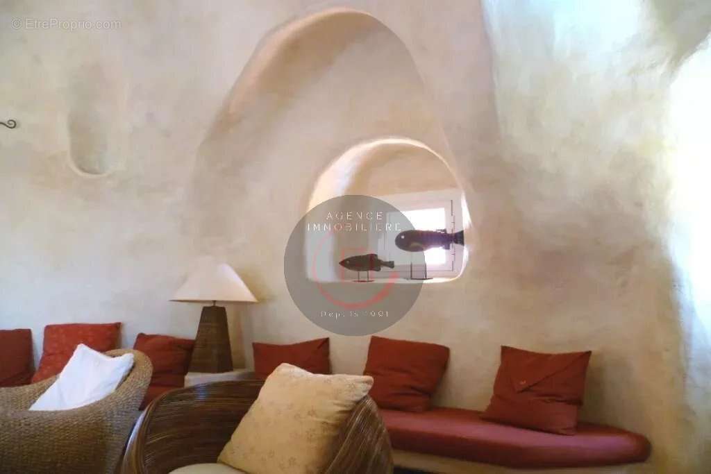 Maison à MANDELIEU-LA-NAPOULE