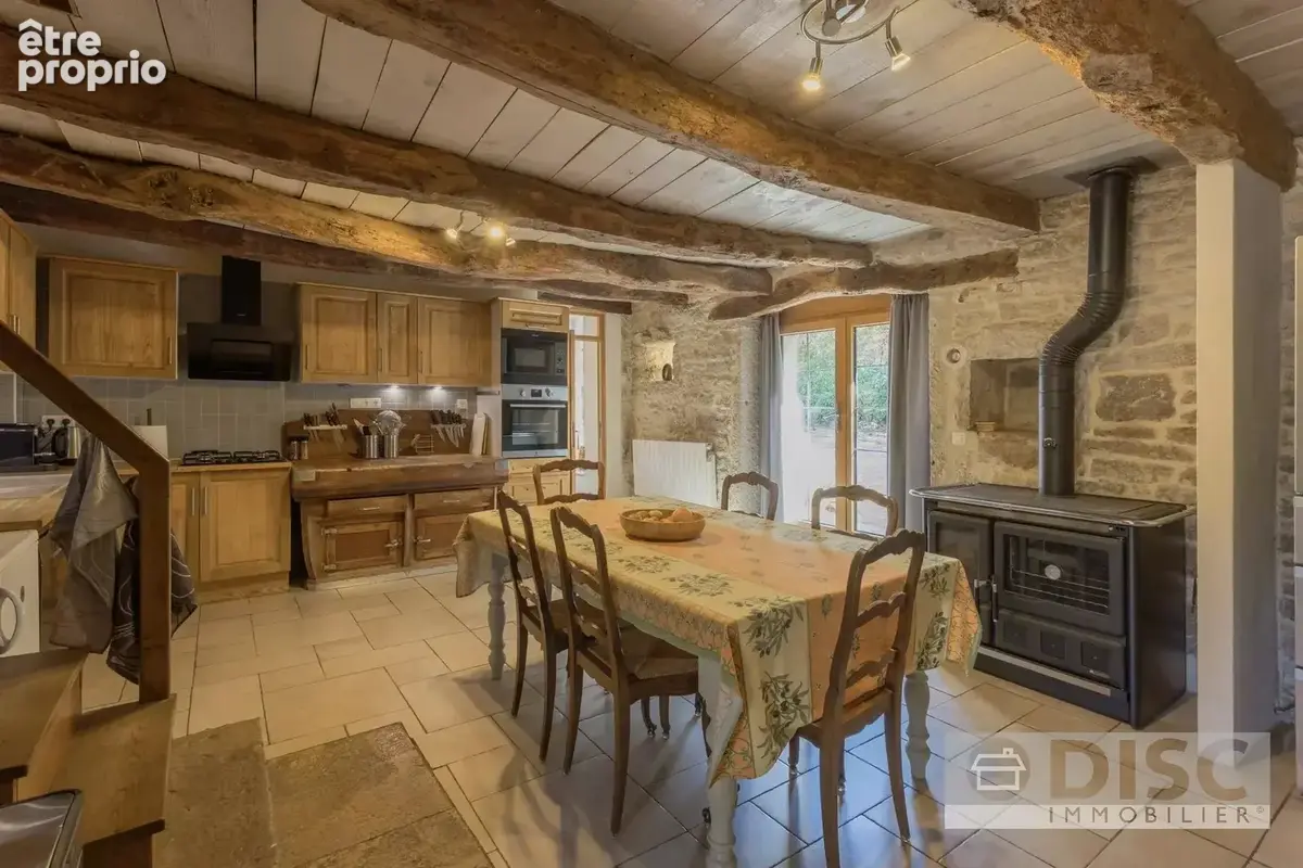 Belle et spacieuse propriété en pierre avec piscine et 3,8 hectares de terrain. - photo 7