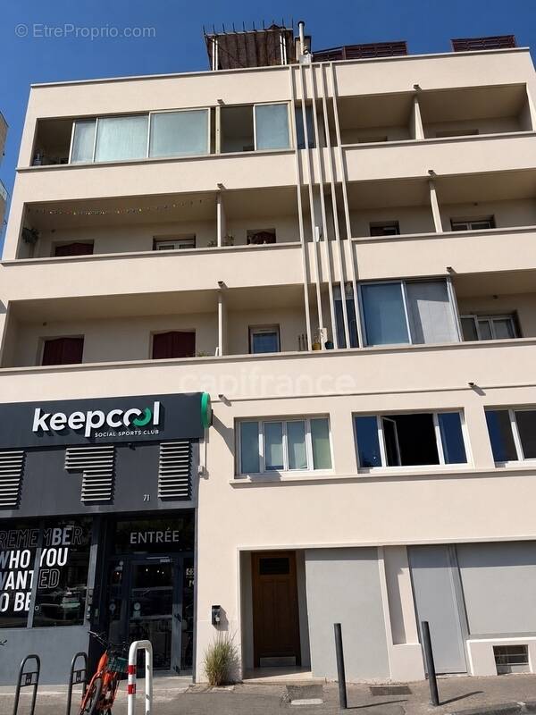 Appartement à MARSEILLE-5E