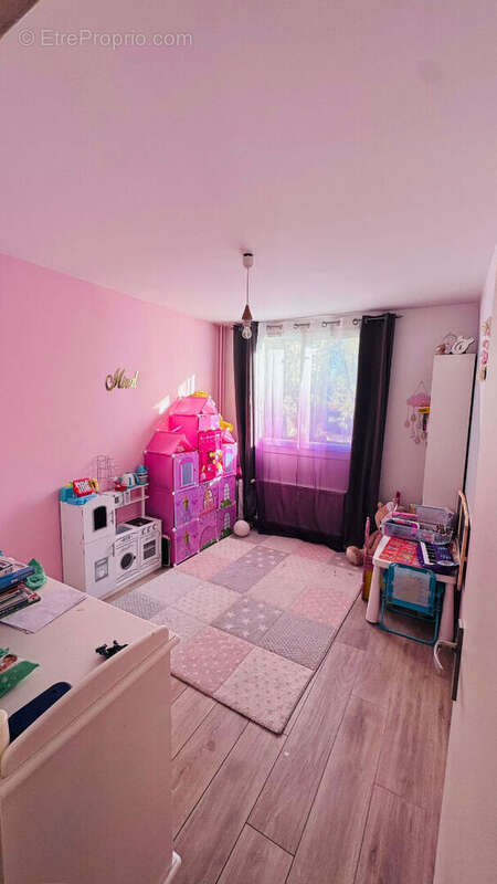 Appartement à PIERRE-BENITE