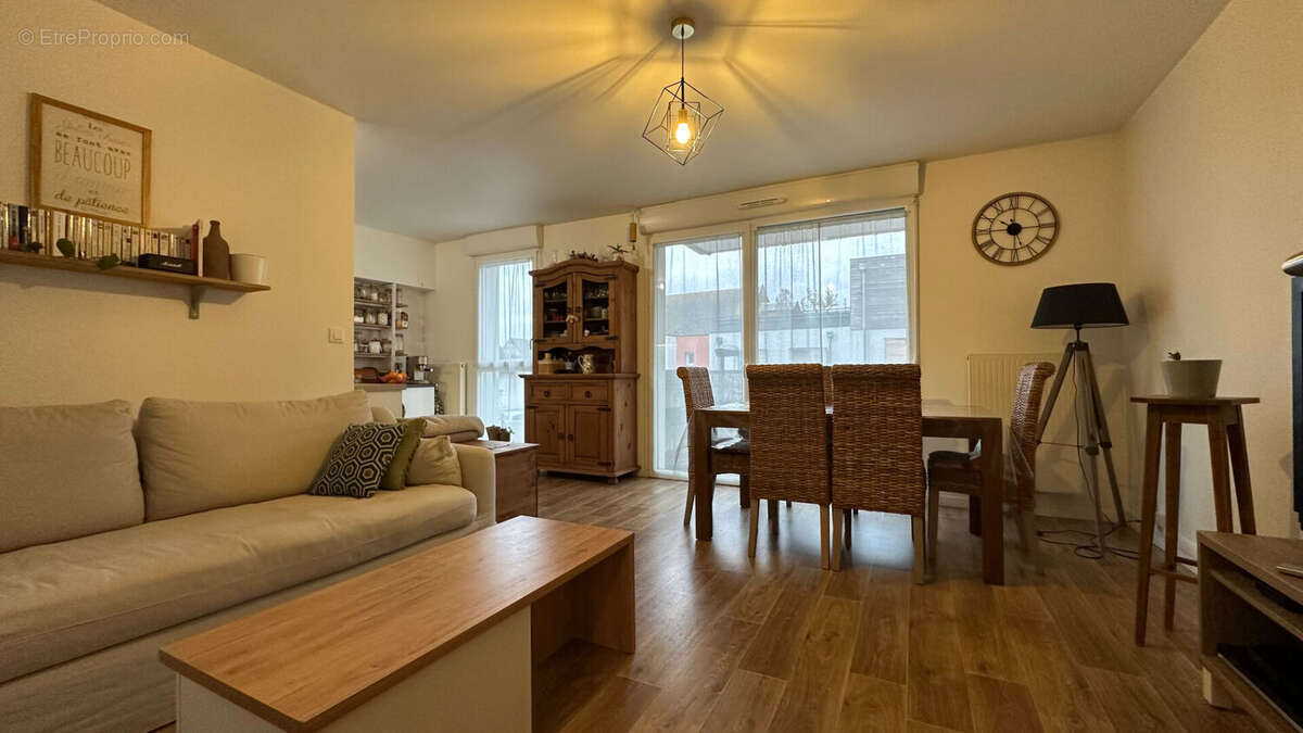 Appartement à JAUX