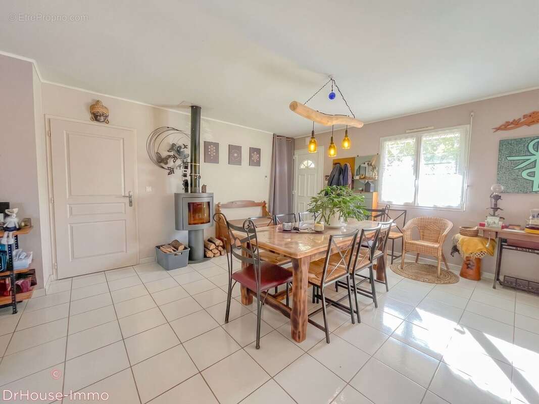 Maison 112 m² à Antran  - photo 39