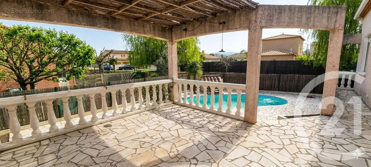 Maison 119 m² à Saint-Cyprien  - photo 4