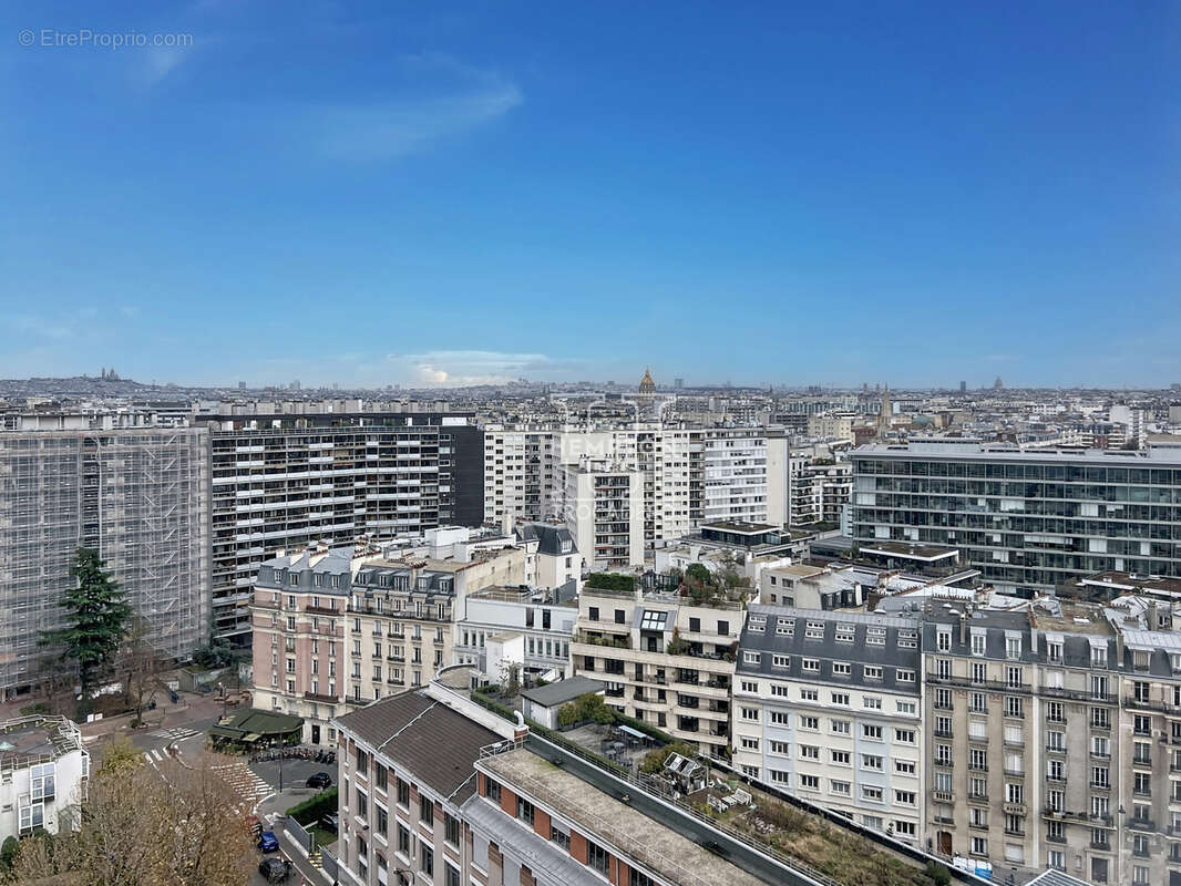 Appartement à PARIS-15E