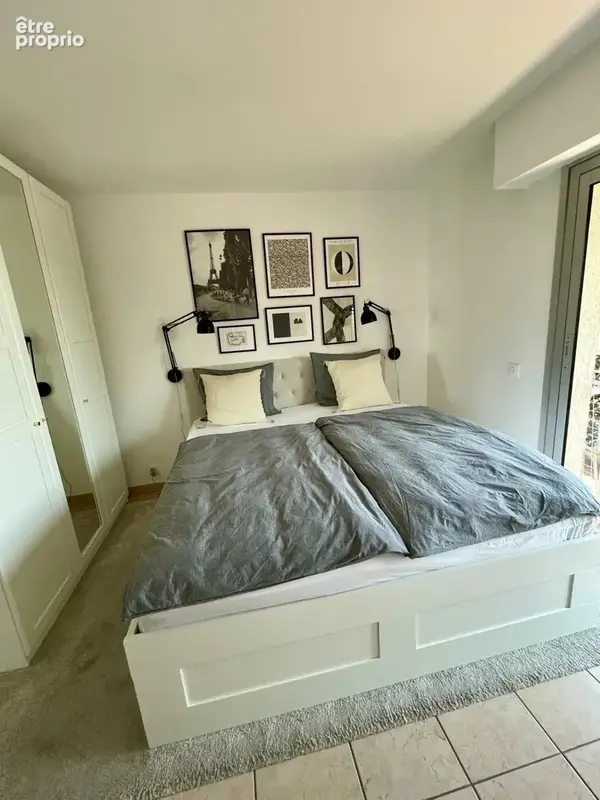 Appartement à vendre, rénové, proche port, vue mer avec terrasse - photo 7