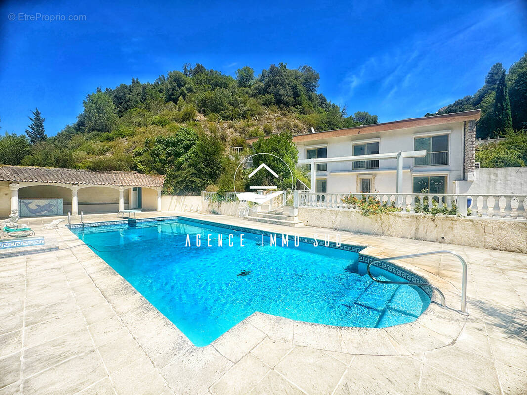 Maison à CAGNES-SUR-MER