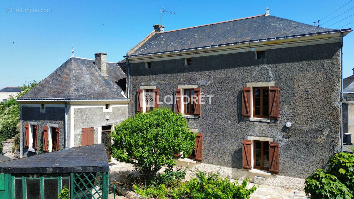 Maison à DOUE-LA-FONTAINE