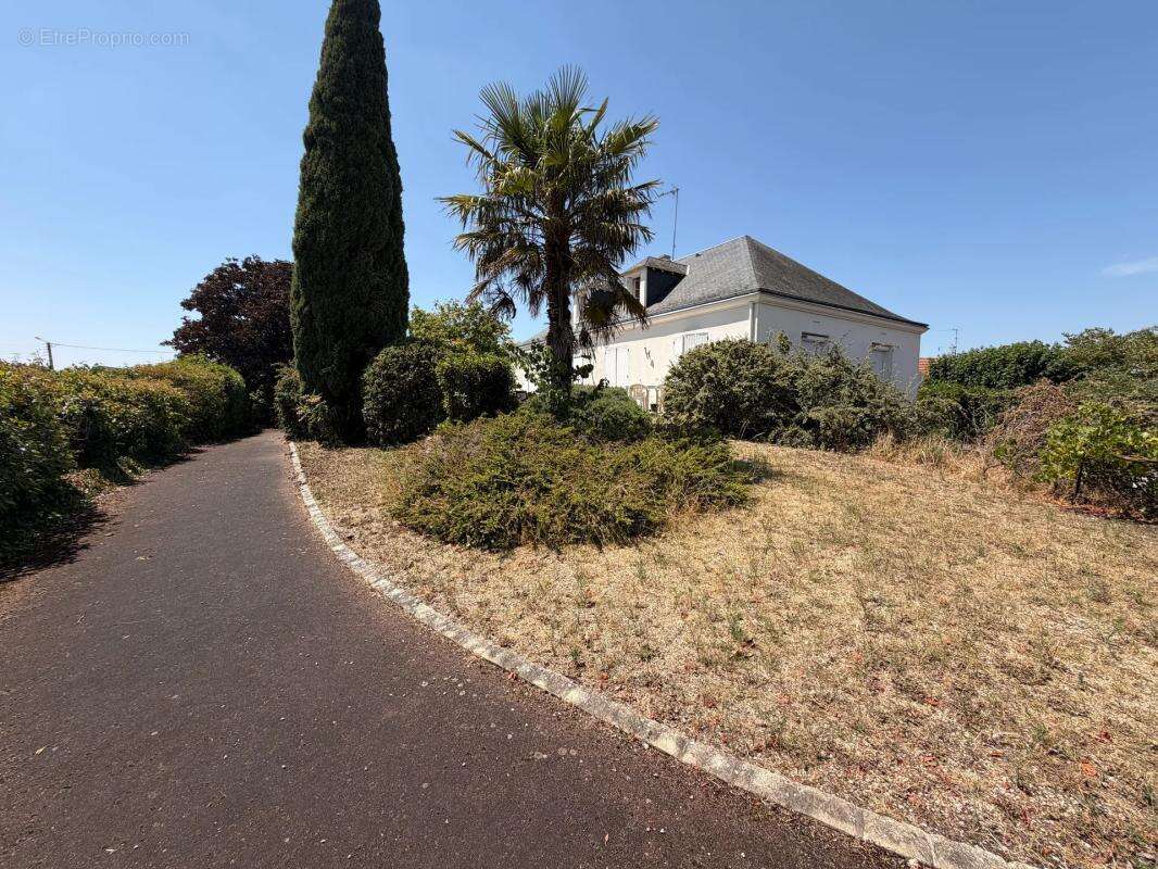 Maison de 5 pièces de 164 m² situé à Irais - photo 3