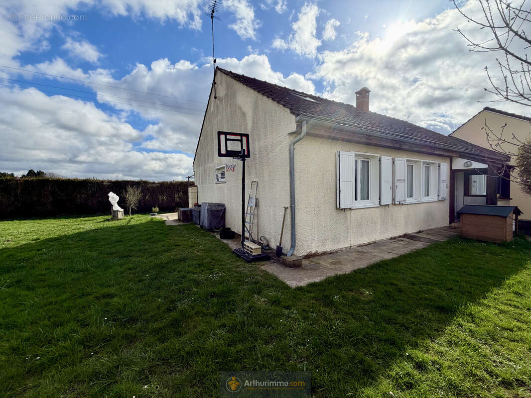 Maison à COULOMMIERS