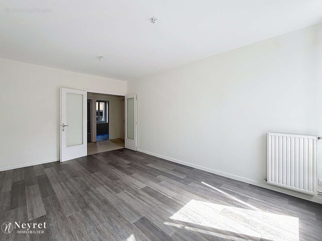 Appartement à SAINT-ETIENNE