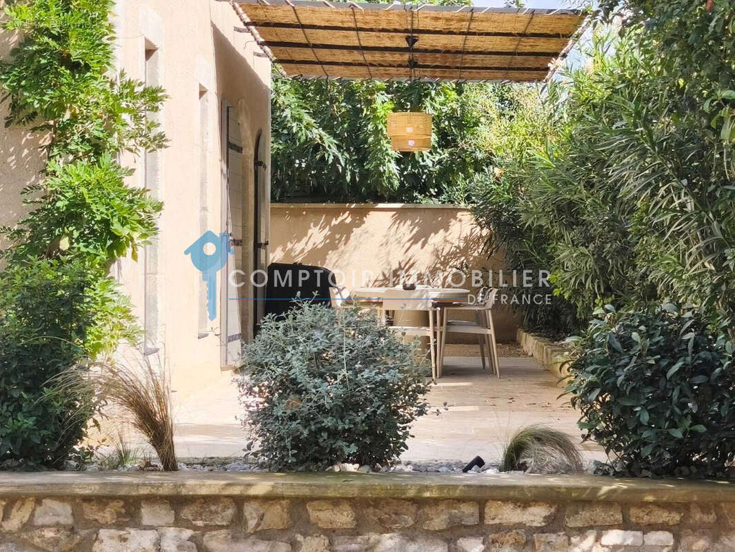 Maison à MAILLANE