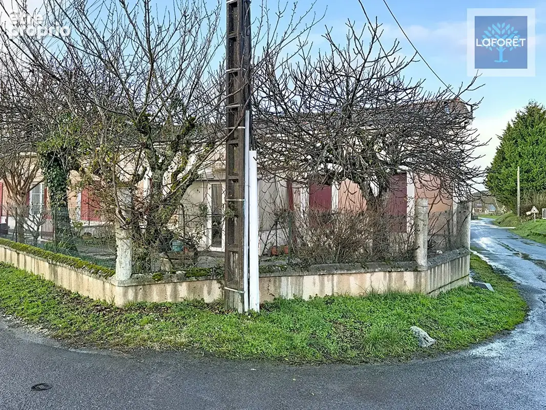 Maison 161 m² divisible avec 2 parties, garage de 70 m² et terrain clos - photo 6