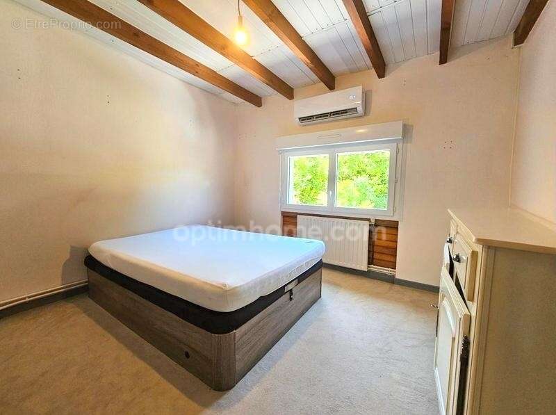 Idéal Investisseur ! Ensemble Immobilier de 200 m² (2 Maisons) – Forte Rentabilité, Maison à vendre 9 pièces Proche de BARBEZIEU - photo 2