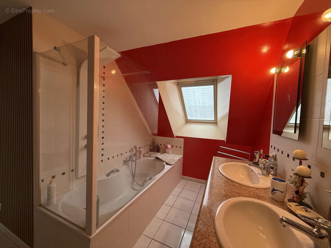 Maison à LE NEUFBOURG