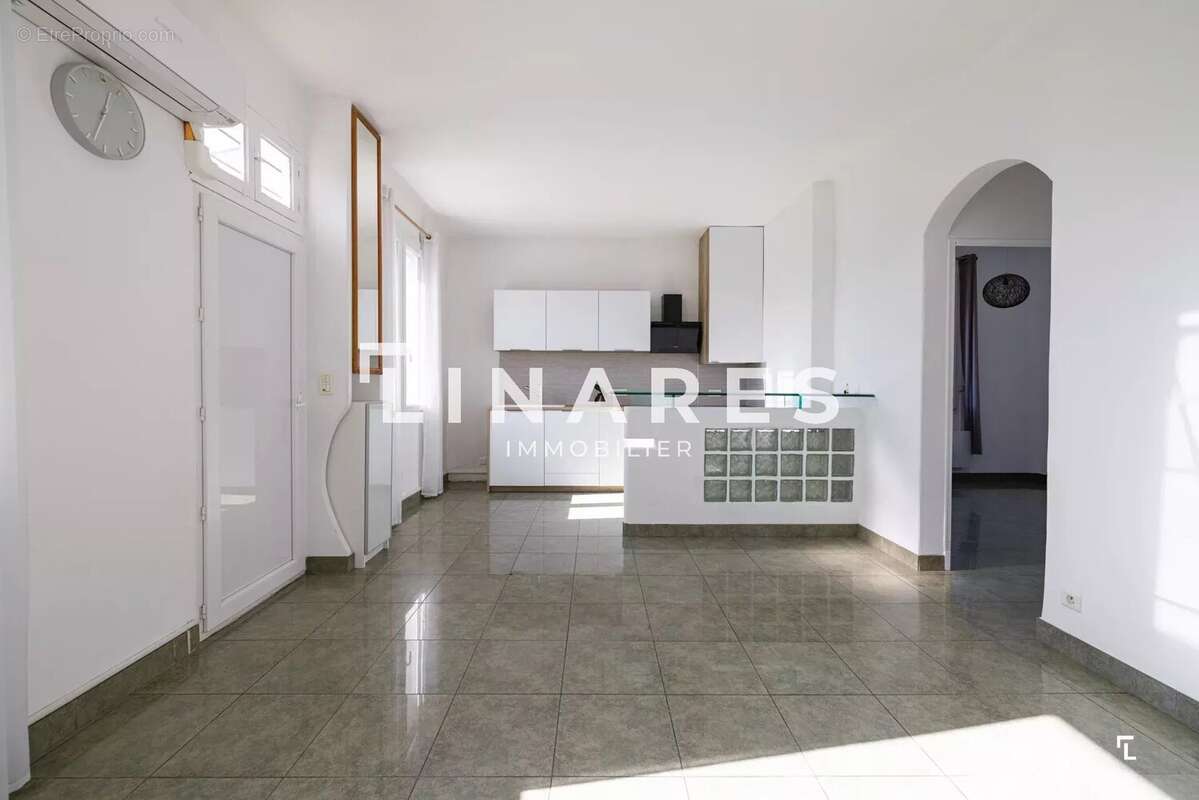 Appartement à MARSEILLE-12E