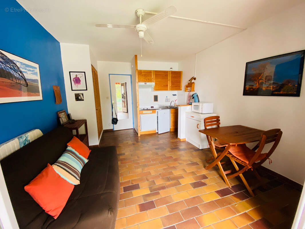 Appartement à SAINT-CYR-SUR-MER