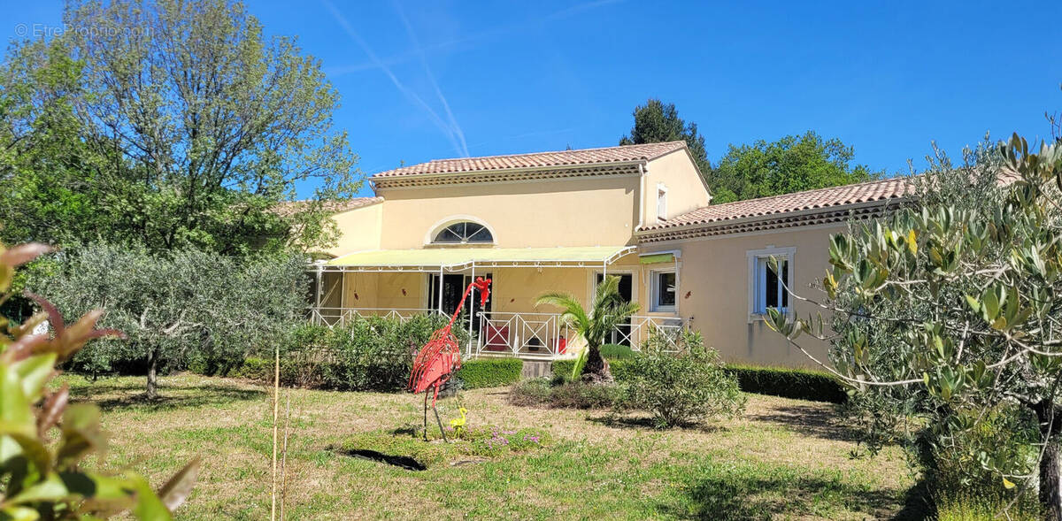 Maison à GRIGNAN