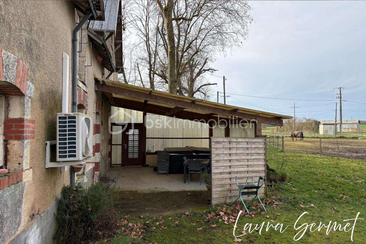 Maison à NIHERNE