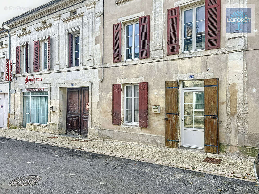 Appartement à CHEVANCEAUX
