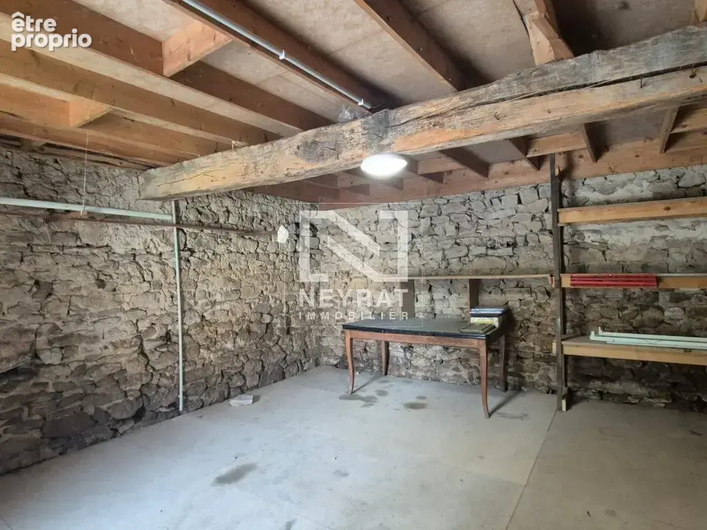 Maison avec garage et dépendance - photo 11