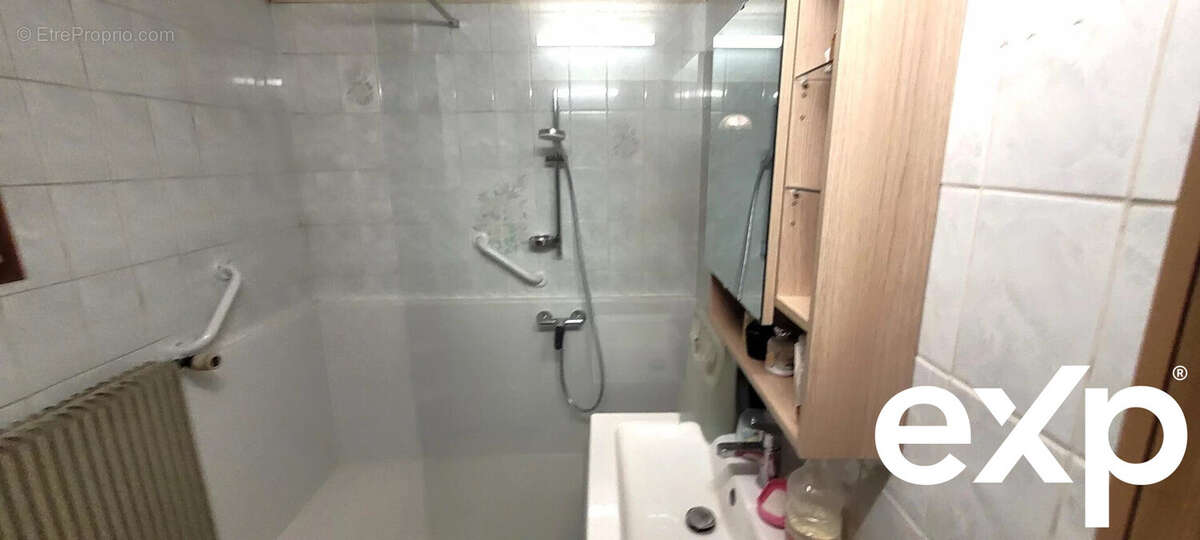 Maison à QUIEVRECHAIN