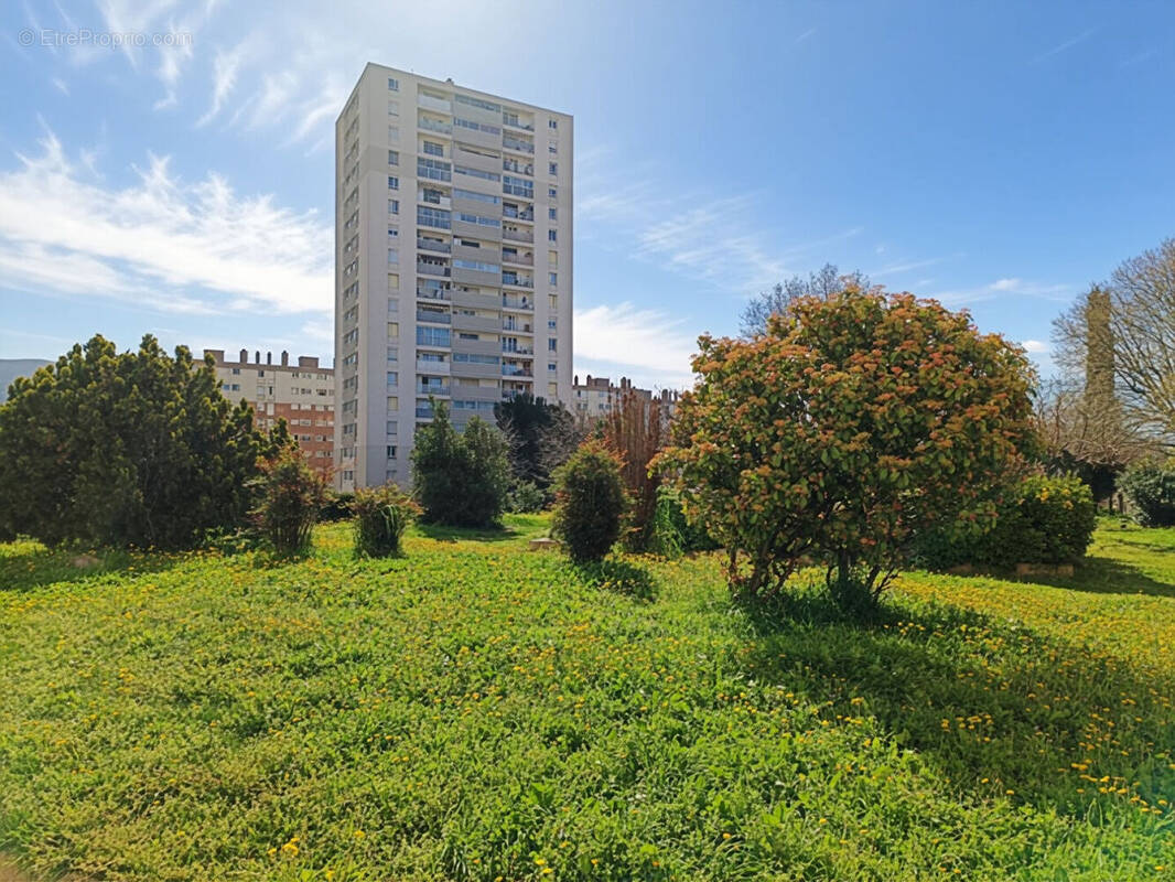Appartement à MARSEILLE-11E